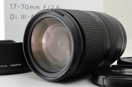 Tamron 70mm di iii a - 17-70mm, f/2.8
